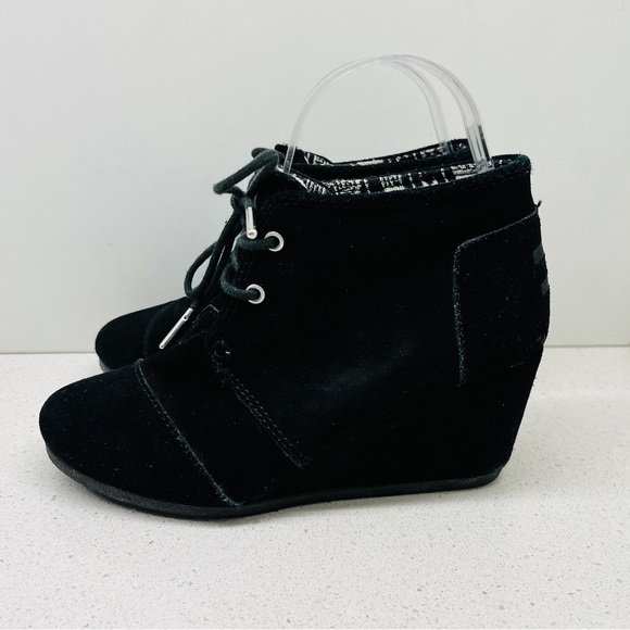 Toms Desert Wedge Bootie Ankle Black Suede Leather Lace Up Boots Shoes Sz  6 W - Picture 4 of 15